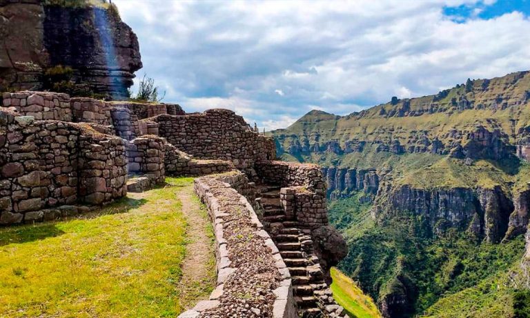Nuestro Tour Waqrapukara Cusco  1 dia